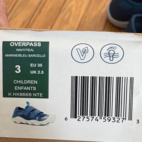 Kamik Kids Sneakers in Navy and Aqua - Picture 4 of 10